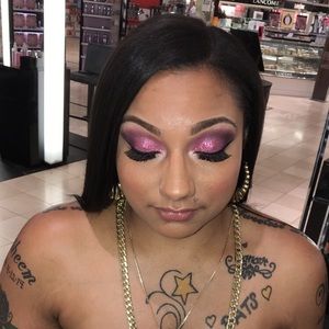 Meet your Posher, Aaneisha